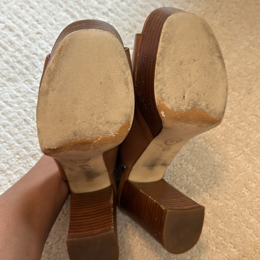 Michael kors shoes - Picture 2 of 2
